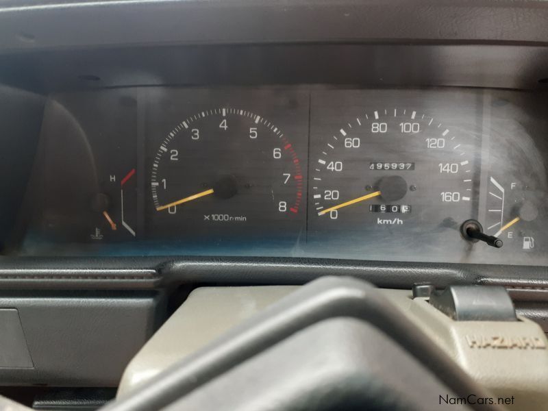 Toyota Hilux 2.4 petrol 4*4 in Namibia