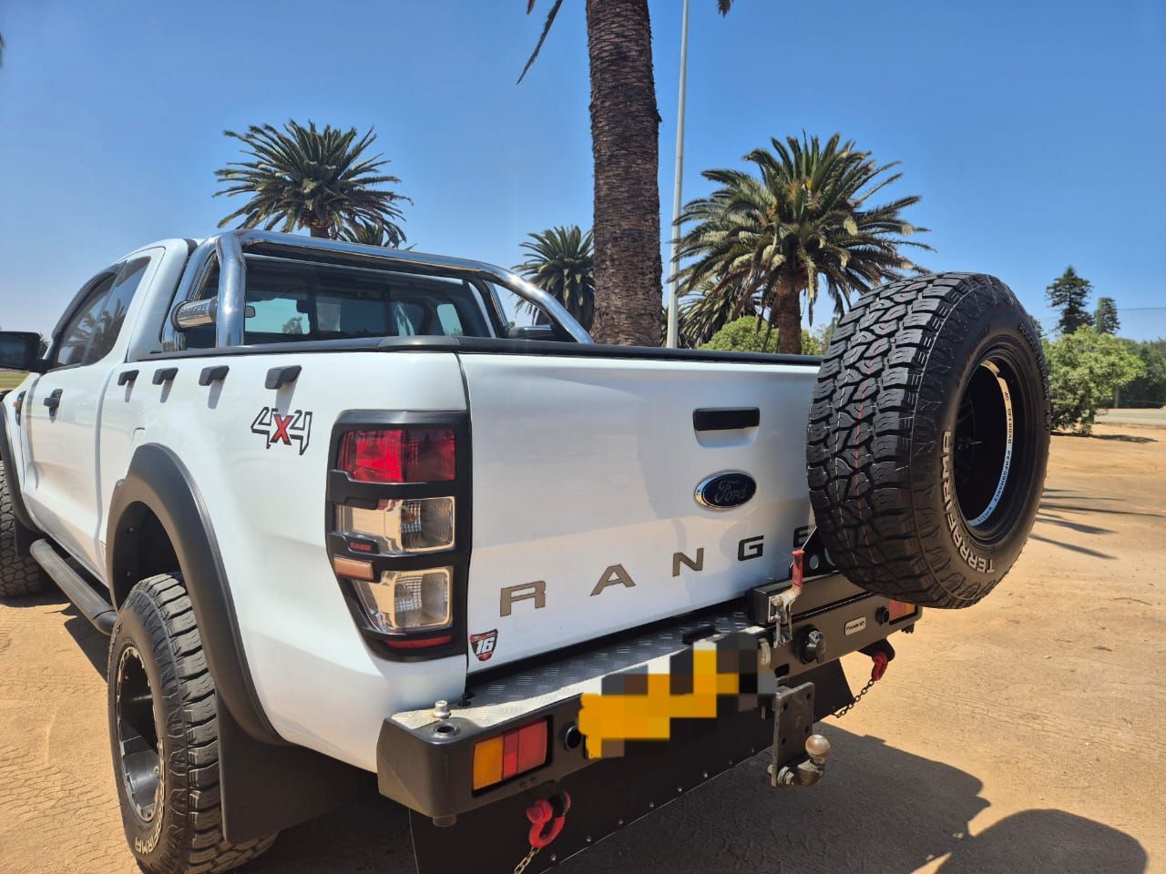 Ford Ranger 3.2TDci XLS Clubcab A/t 4x4 in Namibia