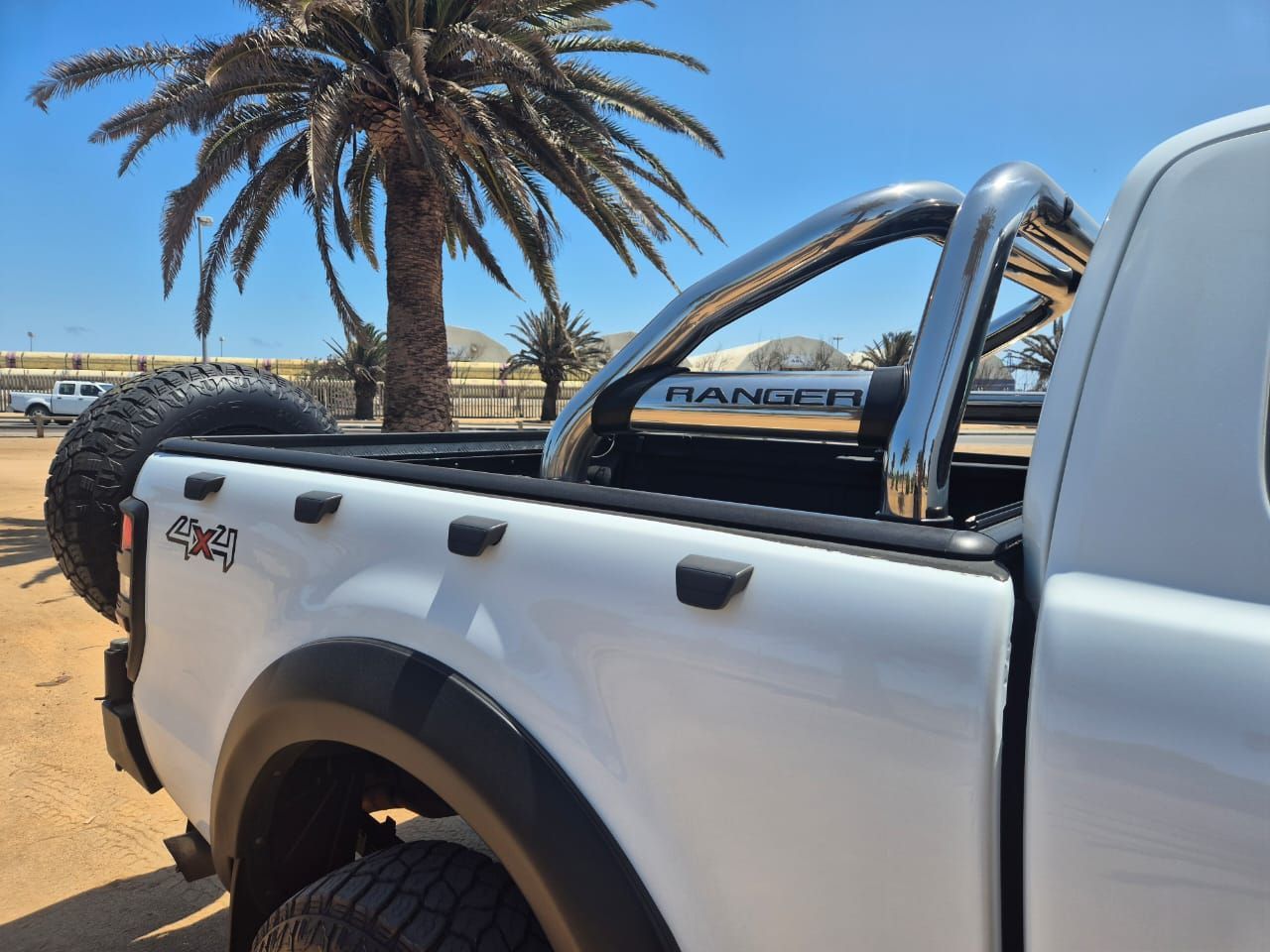 Ford Ranger 3.2TDci XLS Clubcab A/t 4x4 in Namibia