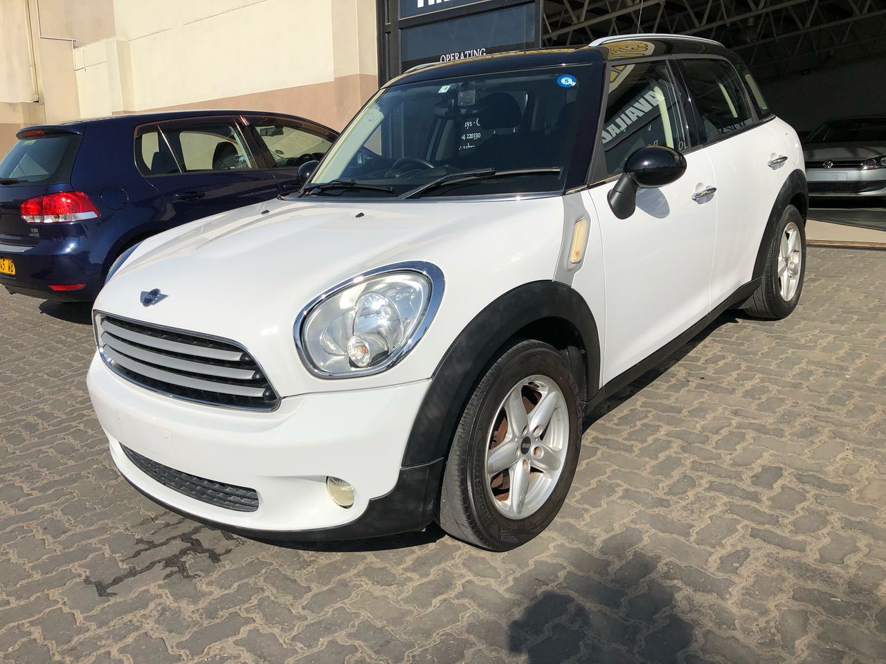 Mini Cooper  Crossover Base in Namibia