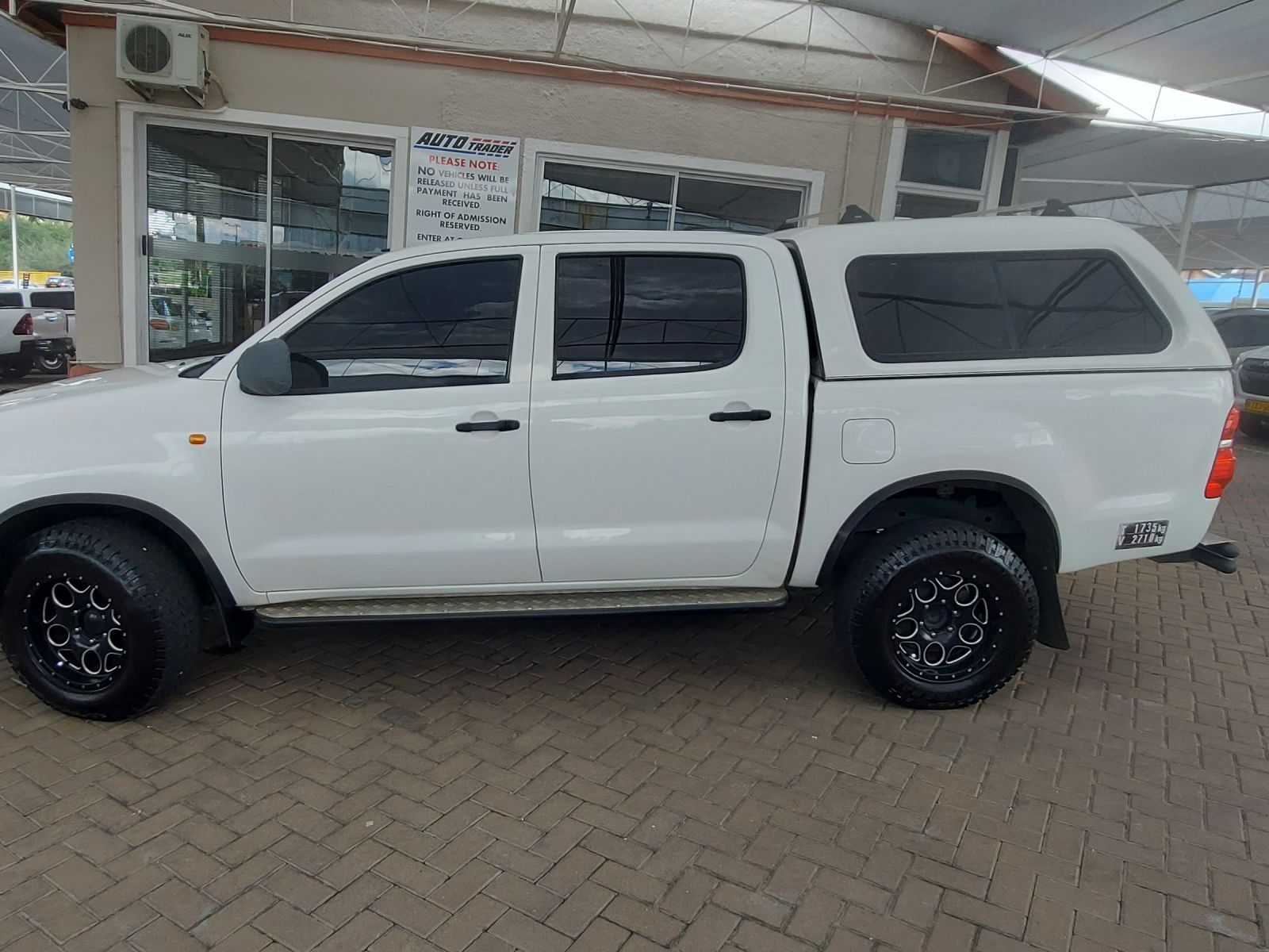 Toyota Hilux D4D SRX in Namibia