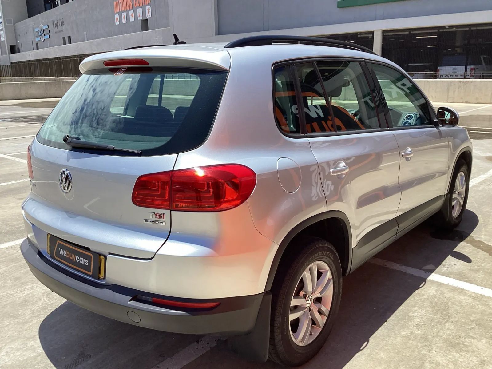 Volkswagen Tiguan 1.4 TSI B/mot Tren-Fun DSG (110 KW) in Namibia