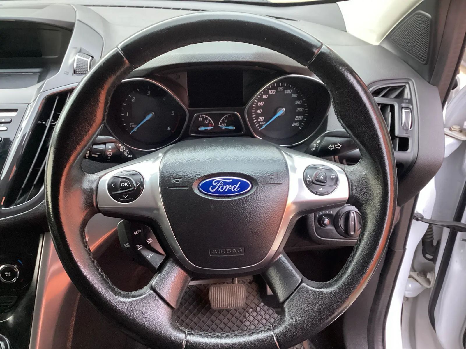 Ford Kuga 2.0 TDCi Trend AWD Powershift in Namibia