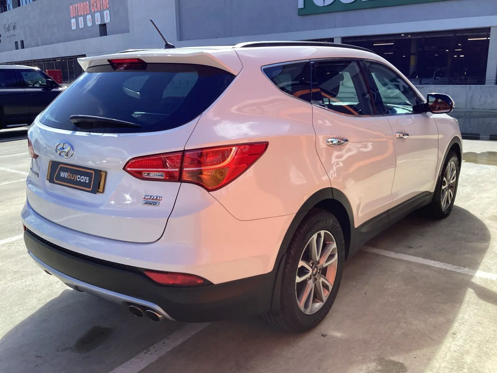 Hyundai Santa-FE R 2.2D AWD Exec 7S Auto in Namibia