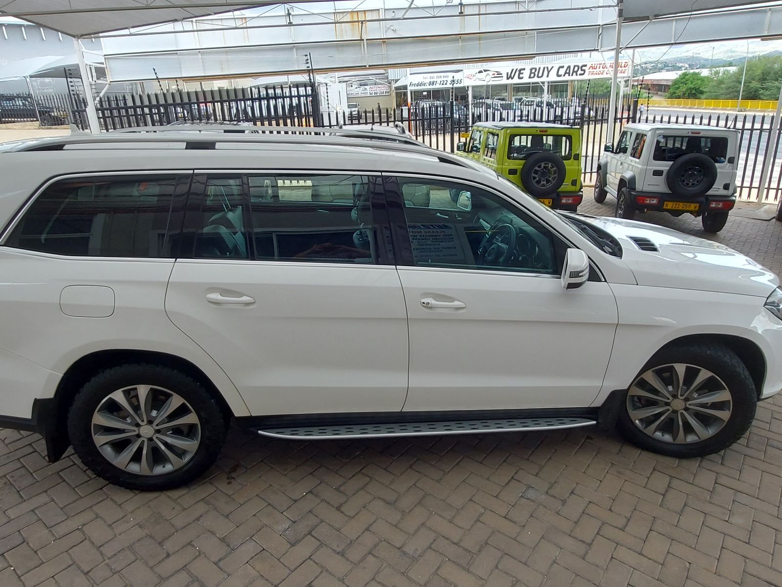 Mercedes-Benz GLS 350CDI V6 in Namibia