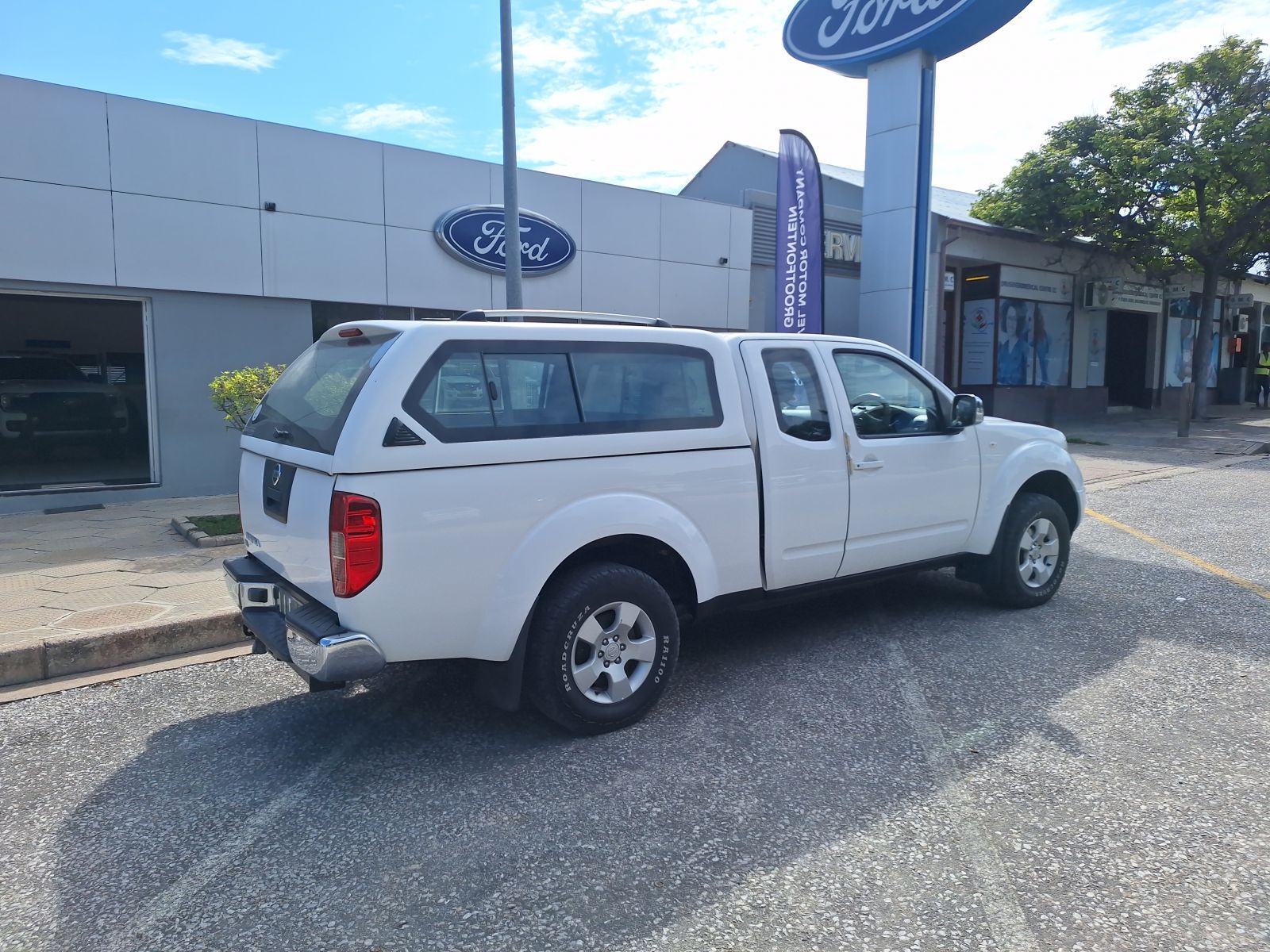 Nissan Navara 2.5Dci XE 4X4 KING CAB in Namibia