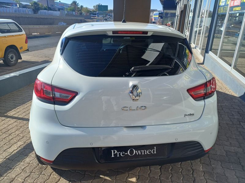 Renault Clio Iv 1.2t Expression Edc 5dr (88kw) in Namibia