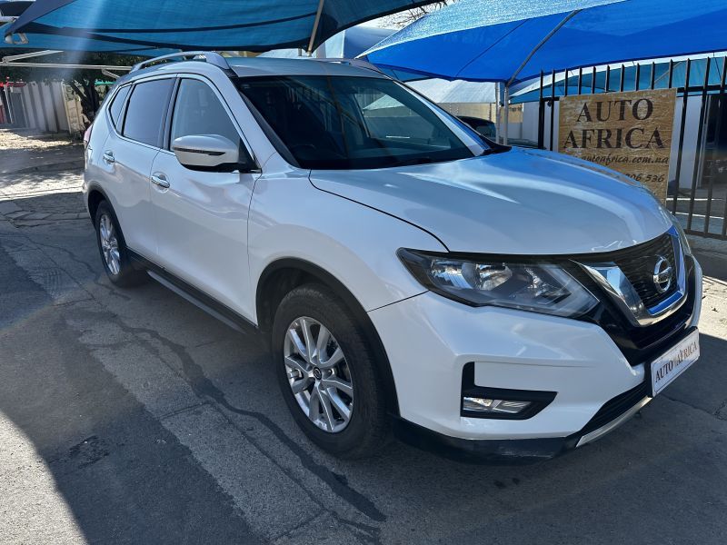 Nissan X-Trail 2.5 Acenta 4x4 CVT in Namibia