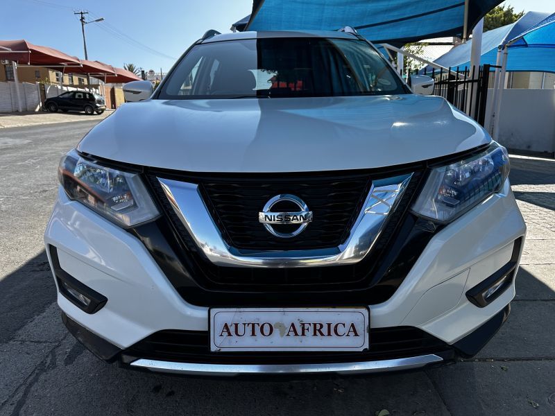 Nissan X-Trail 2.5 Acenta 4x4 CVT in Namibia