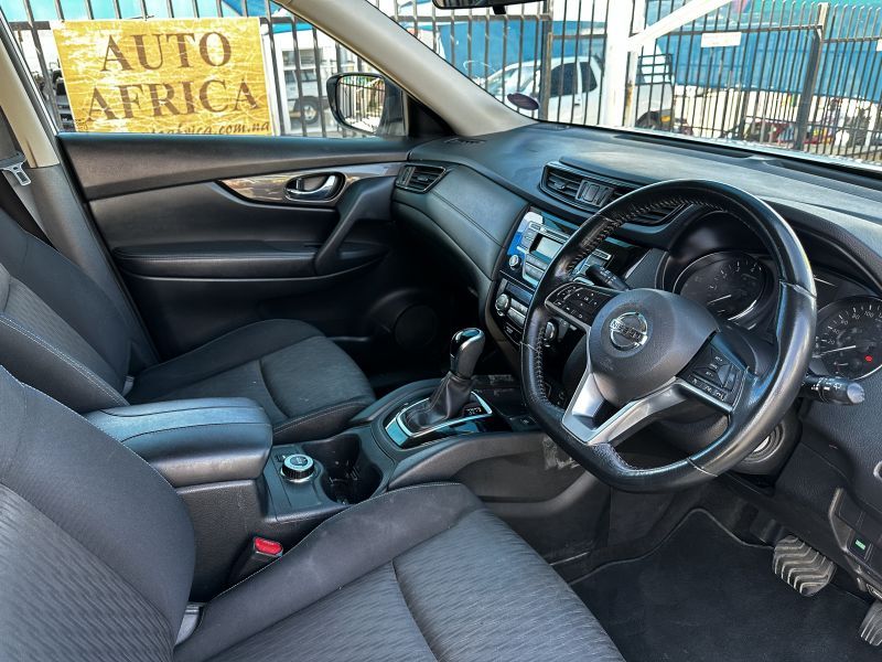 Nissan X-Trail 2.5 Acenta 4x4 CVT in Namibia