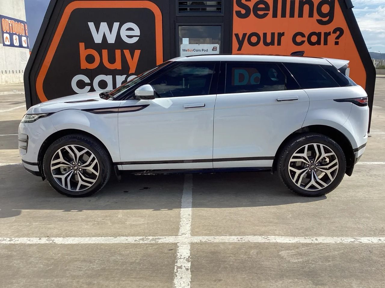 Land Rover Range Rover Evoque 2.0d HSE (132 KW) (D180) in Namibia