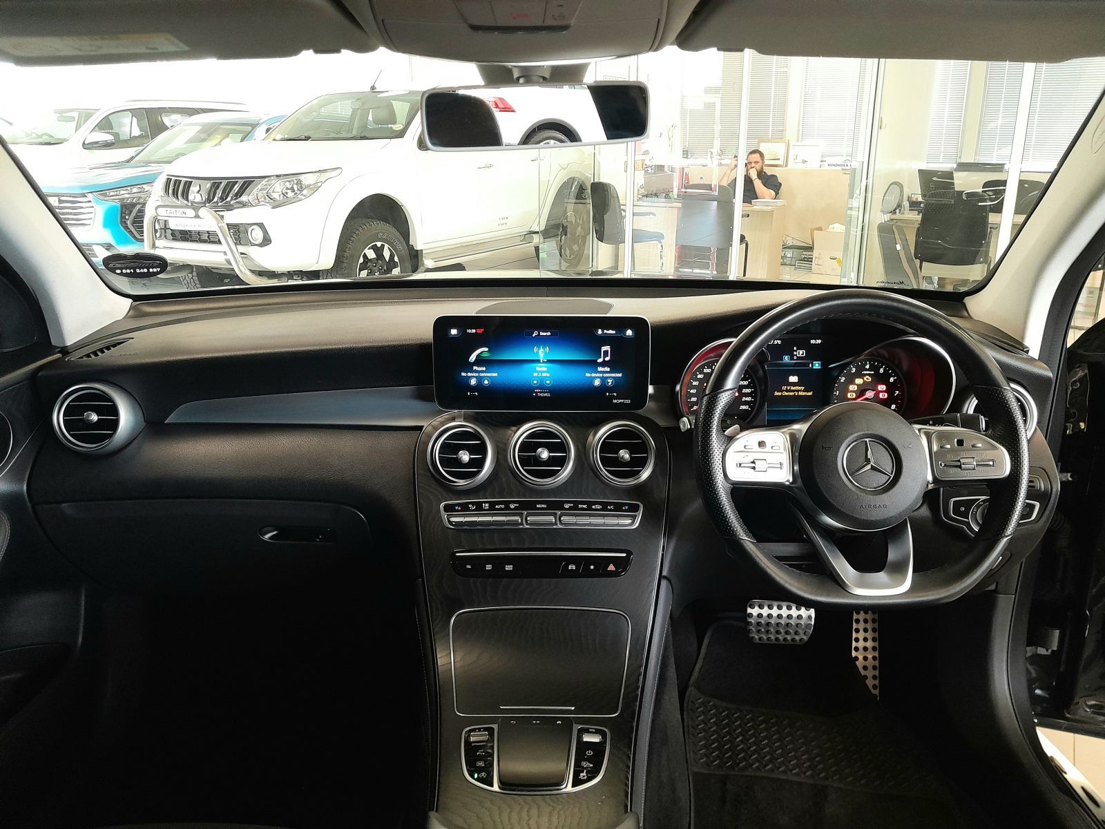 Mercedes-Benz GLC 300 4Matic AMG Line in Namibia