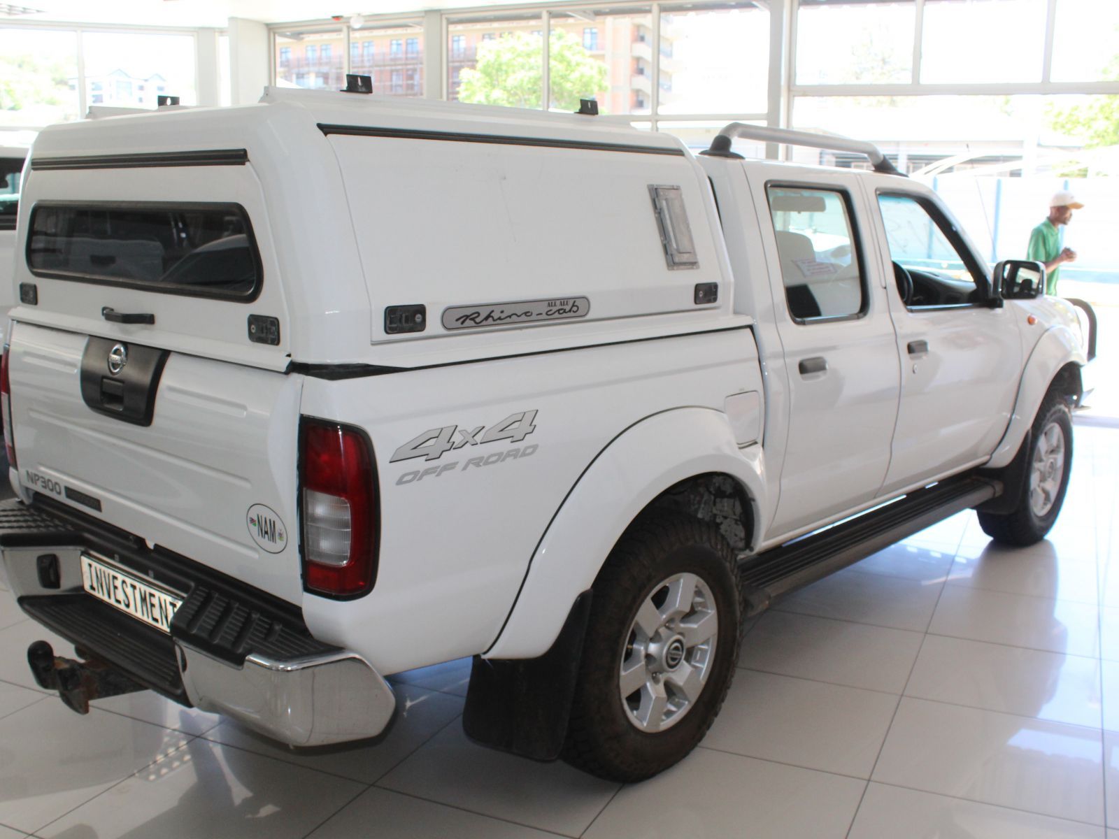 Nissan NP300 2.5 TDI D cab 4x4 in Namibia