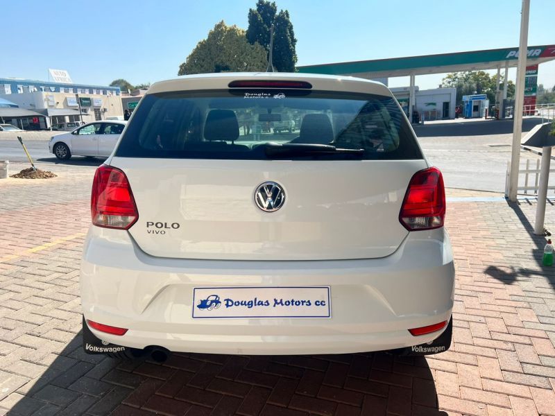 Volkswagen Polo Vivo 1.4 Comfortline in Namibia