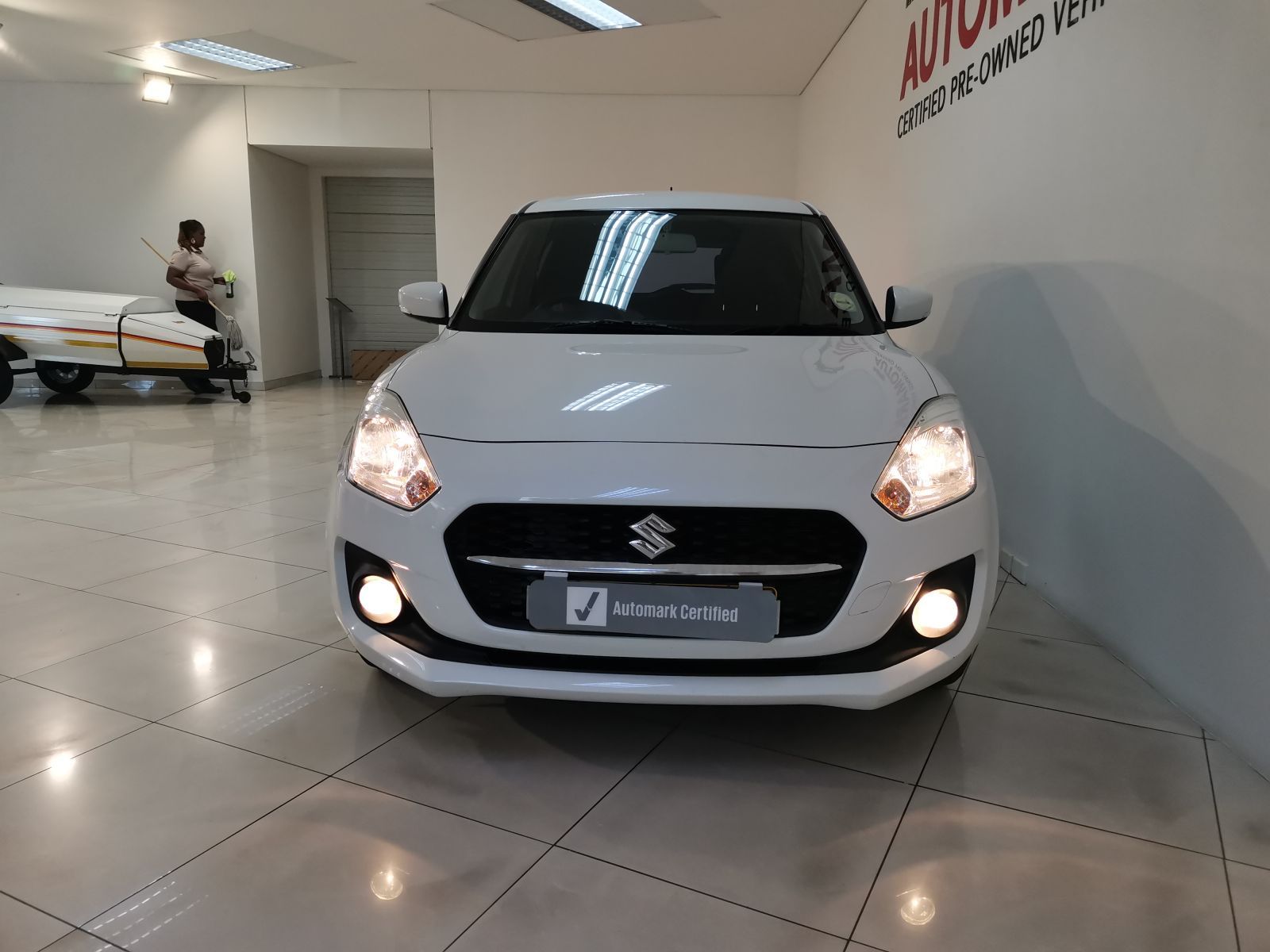 Suzuki Swift 1.2 Gl in Namibia