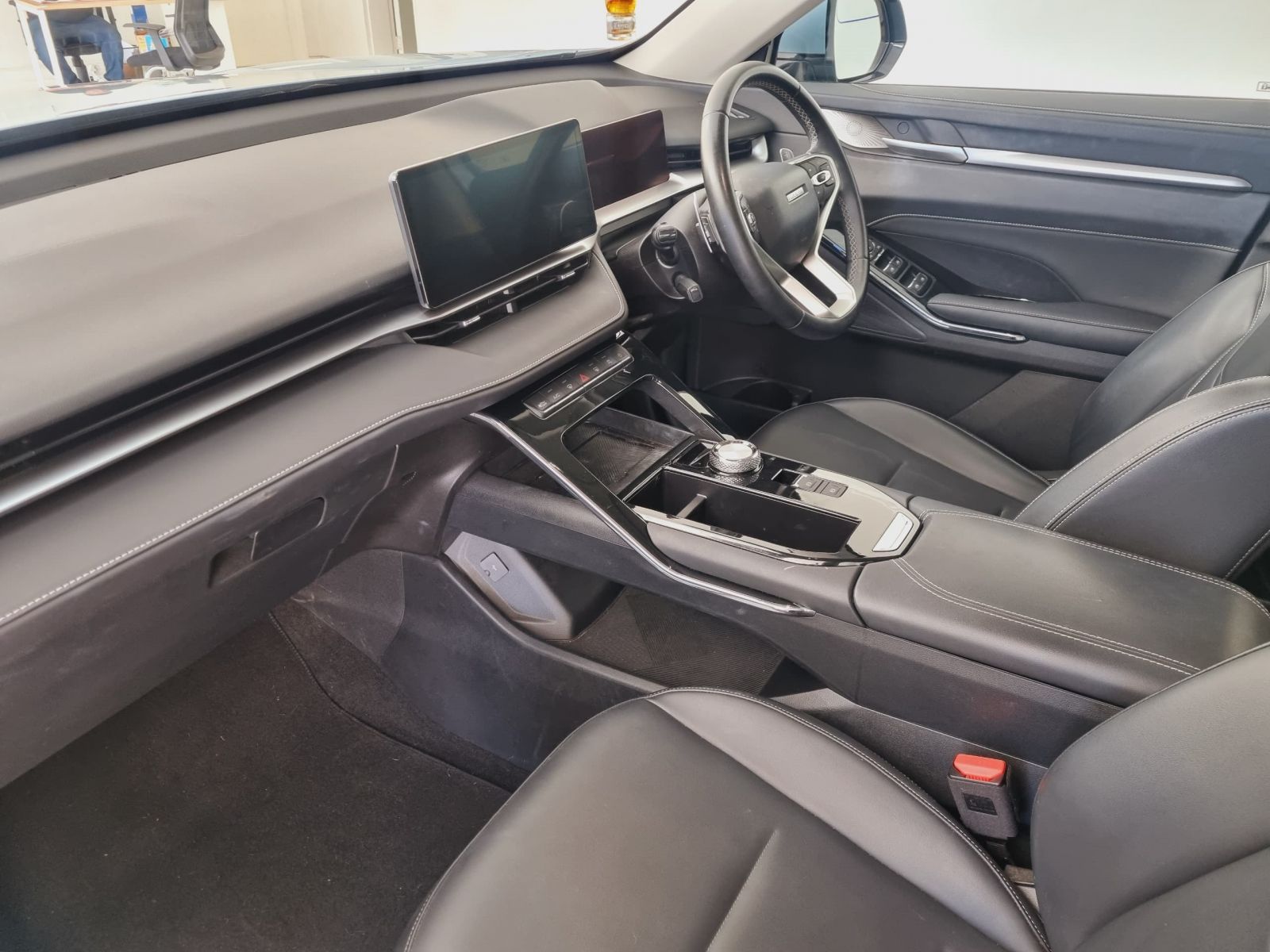 Haval H6 Luxury 2.0T 2WD Luxury 7DCT in Namibia