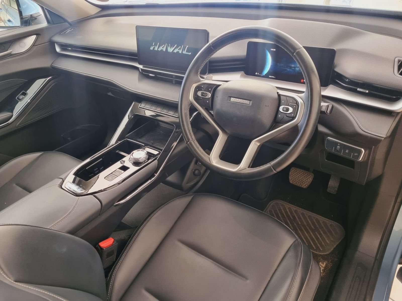 Haval H6 Luxury 2.0T 2WD Luxury 7DCT in Namibia