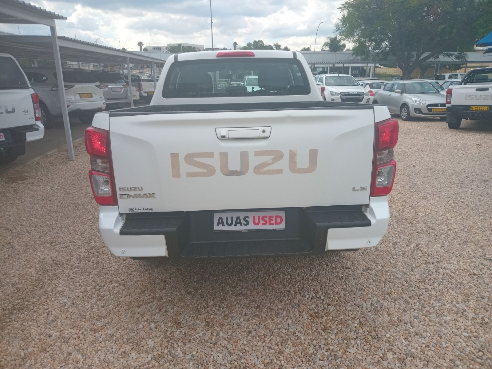 Isuzu D-MAX 1.9 4x4 LS D/CAB Auto in Namibia