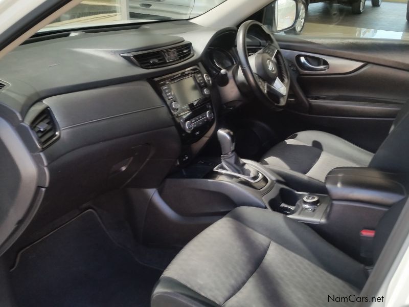 Nissan XTrail 2.5i Acenta 4x4 CVT A/T (No Deposit) in Namibia