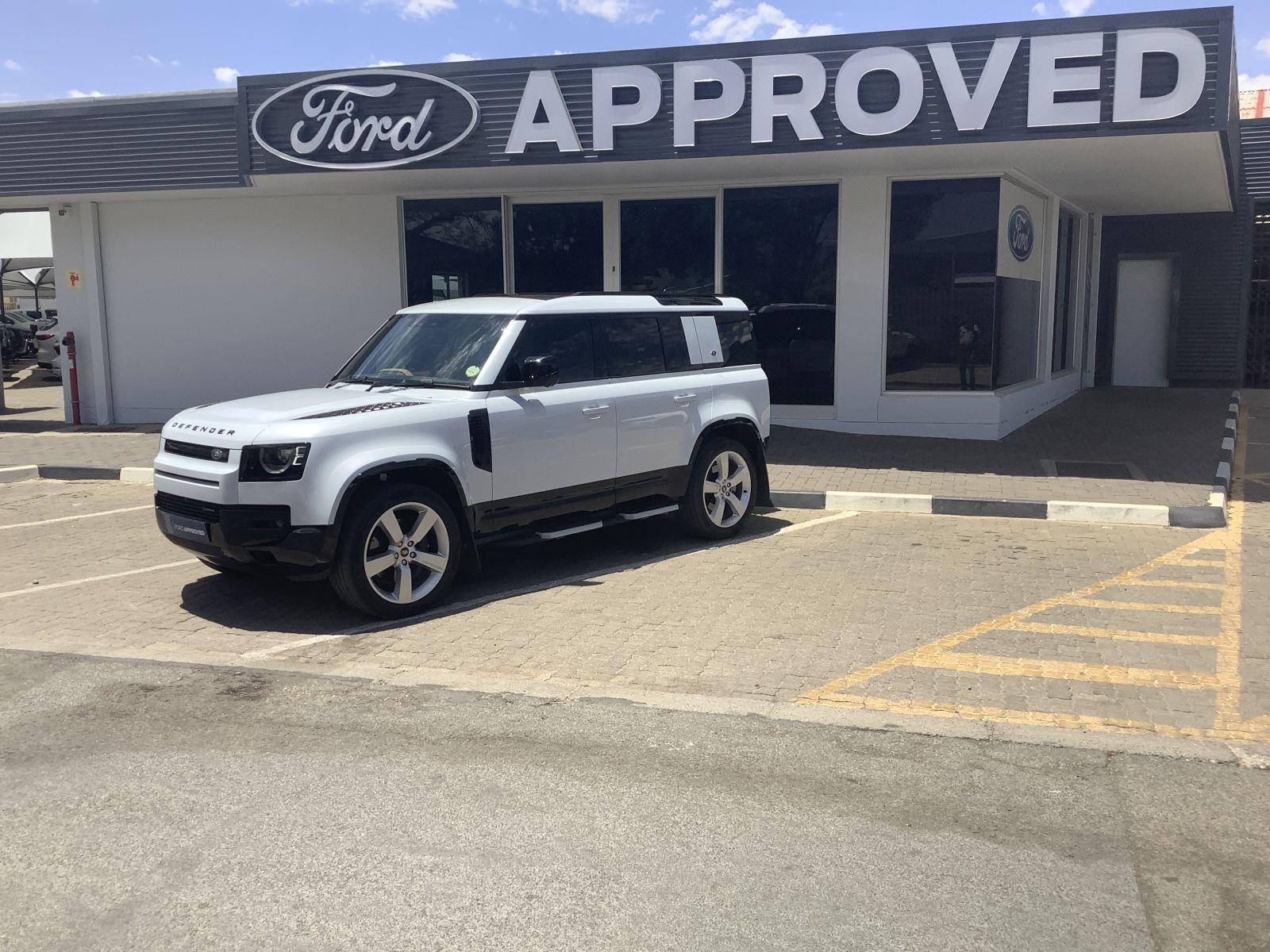 Land Rover DEFENDER 110 D300 HSE X DYNAMIC in Namibia